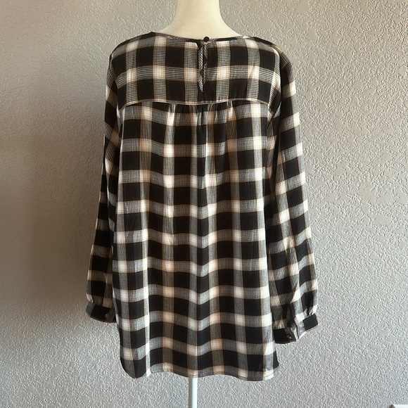 CJ Banks | Women's Top (NWOT) - Picture 5 of 6